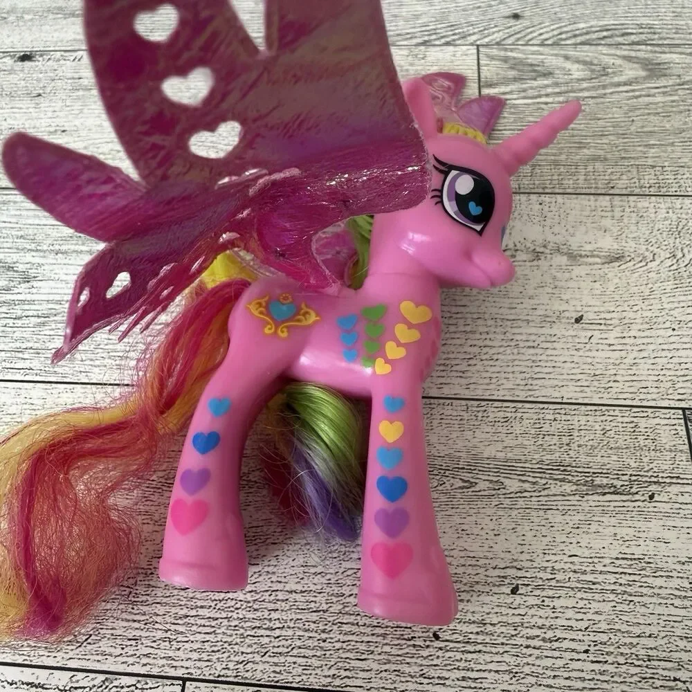 My Little Princess Cadance Fantastic Flutters Unicorn Shiny Wings